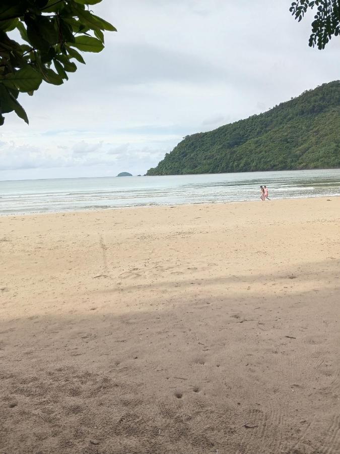 Akoya Beach Park And Cottages Locaroc Luaran gambar