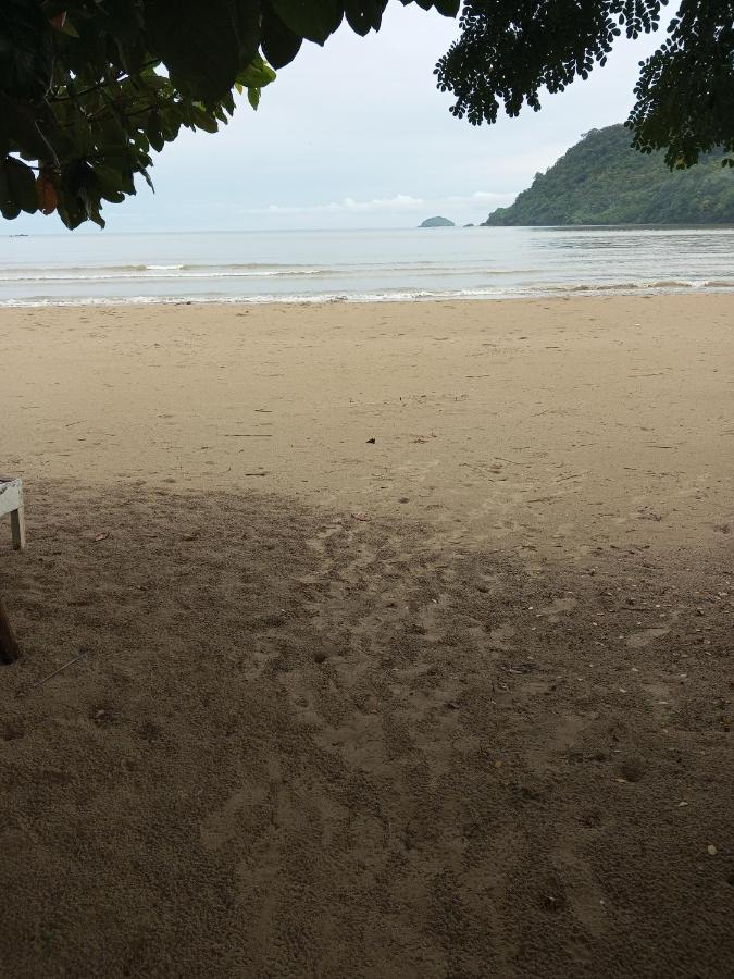 Akoya Beach Park And Cottages Locaroc Luaran gambar