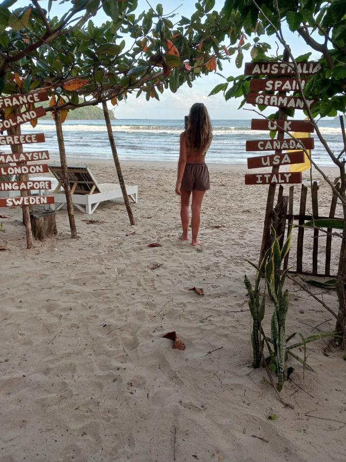Akoya Beach Park And Cottages Locaroc Luaran gambar
