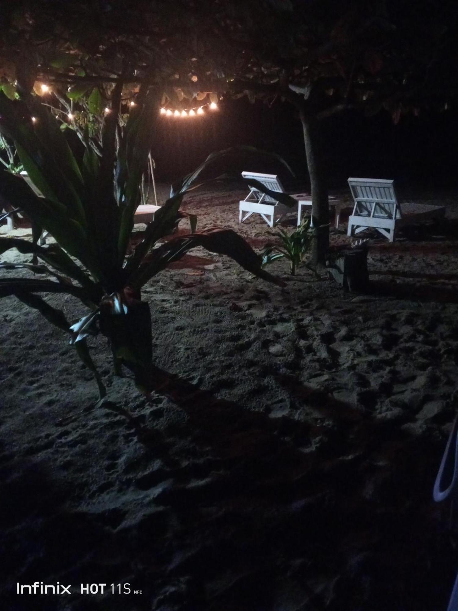 Akoya Beach Park And Cottages Locaroc Luaran gambar