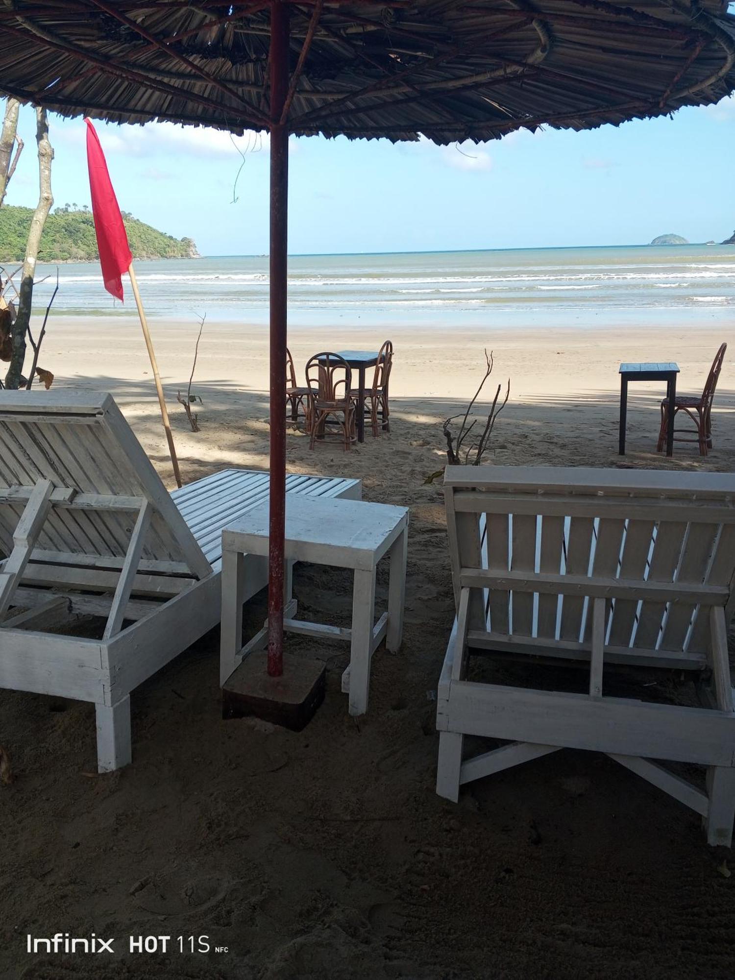 Akoya Beach Park And Cottages Locaroc Luaran gambar