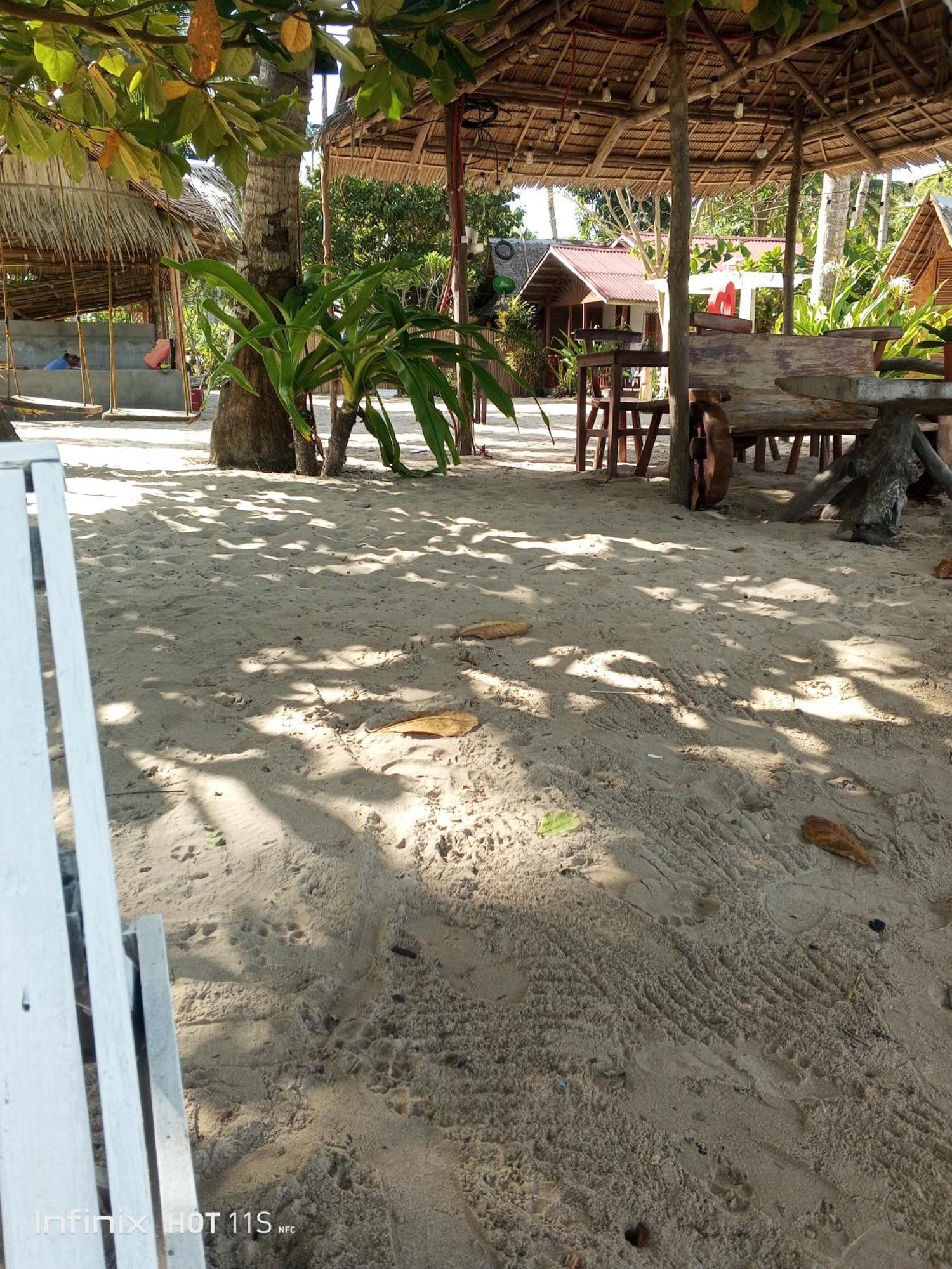 Akoya Beach Park And Cottages Locaroc Luaran gambar