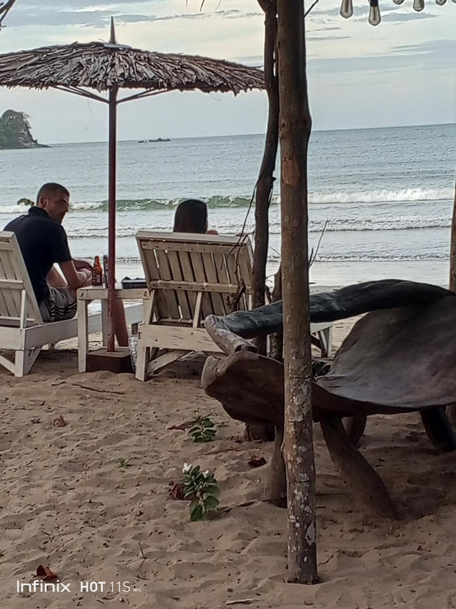 Akoya Beach Park And Cottages Locaroc Luaran gambar